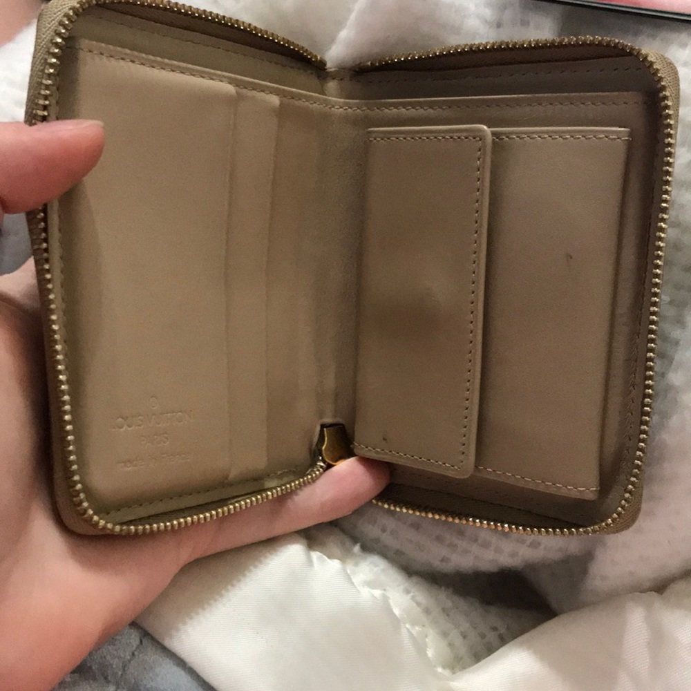 LV authentic Wallet TEMP SALE